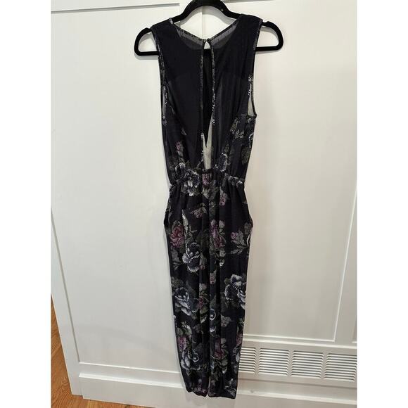 Lululemon Party Onsie in Garden Party Smooth Silver Multi - Picture 5 of 8